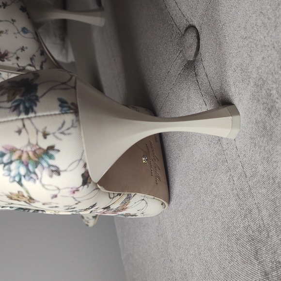 Antonio Melani Floral Print Booties - Picture 7 of 10